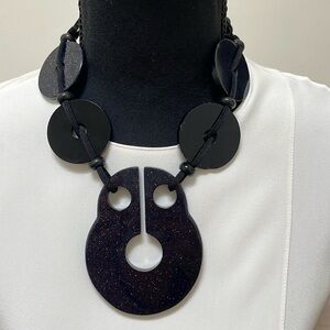 Chunky sparkly necklace dark blue-purple
